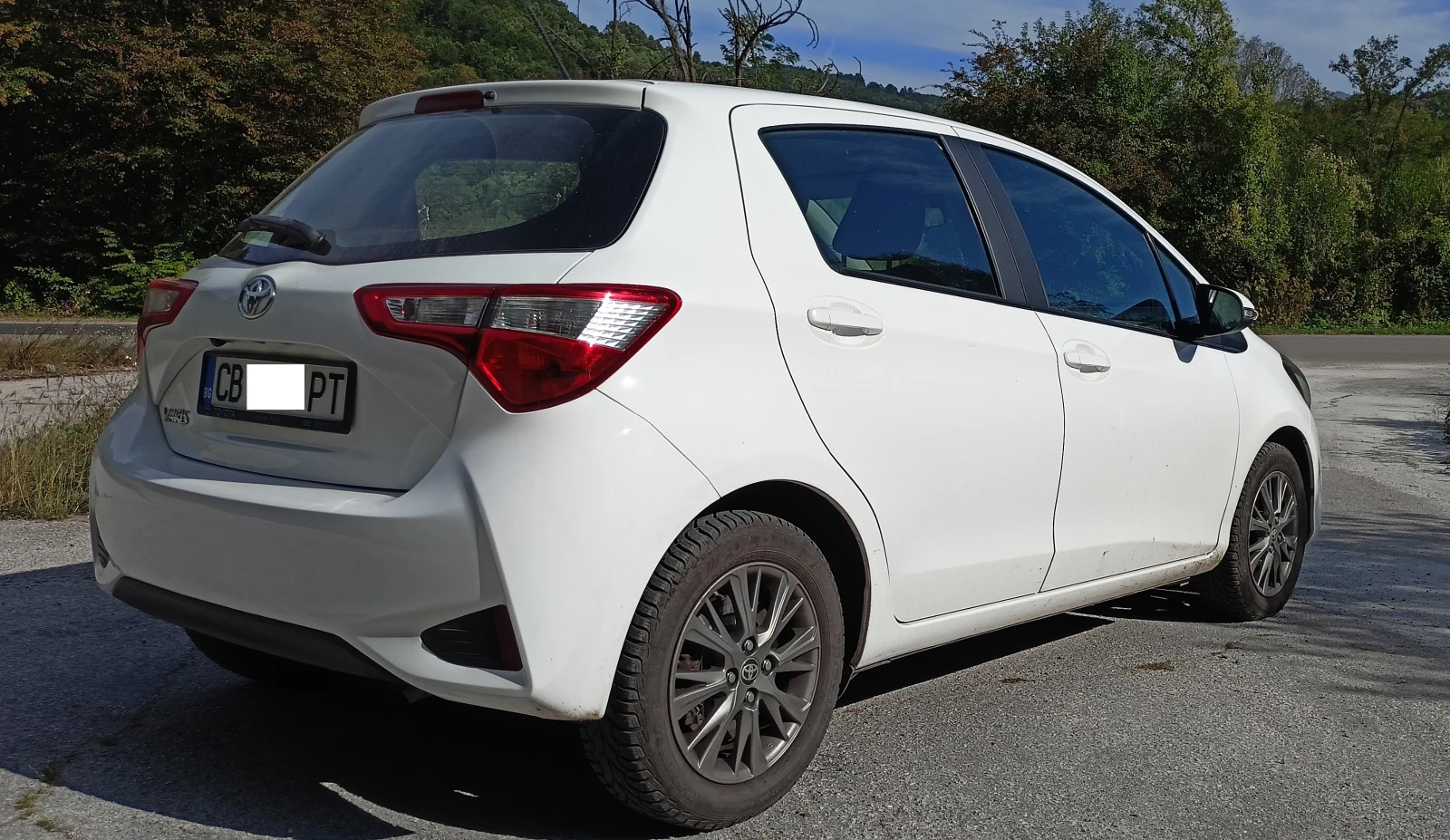Toyota Yaris 1.5 CVT LUNA - изображение 6