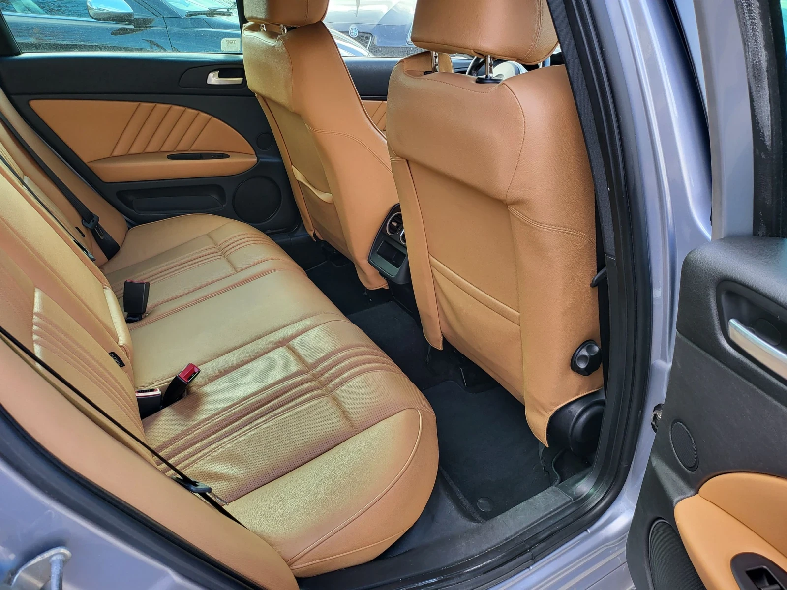 Alfa Romeo 159 sportwagon 1750 tbi Ti euro 5a - изображение 9