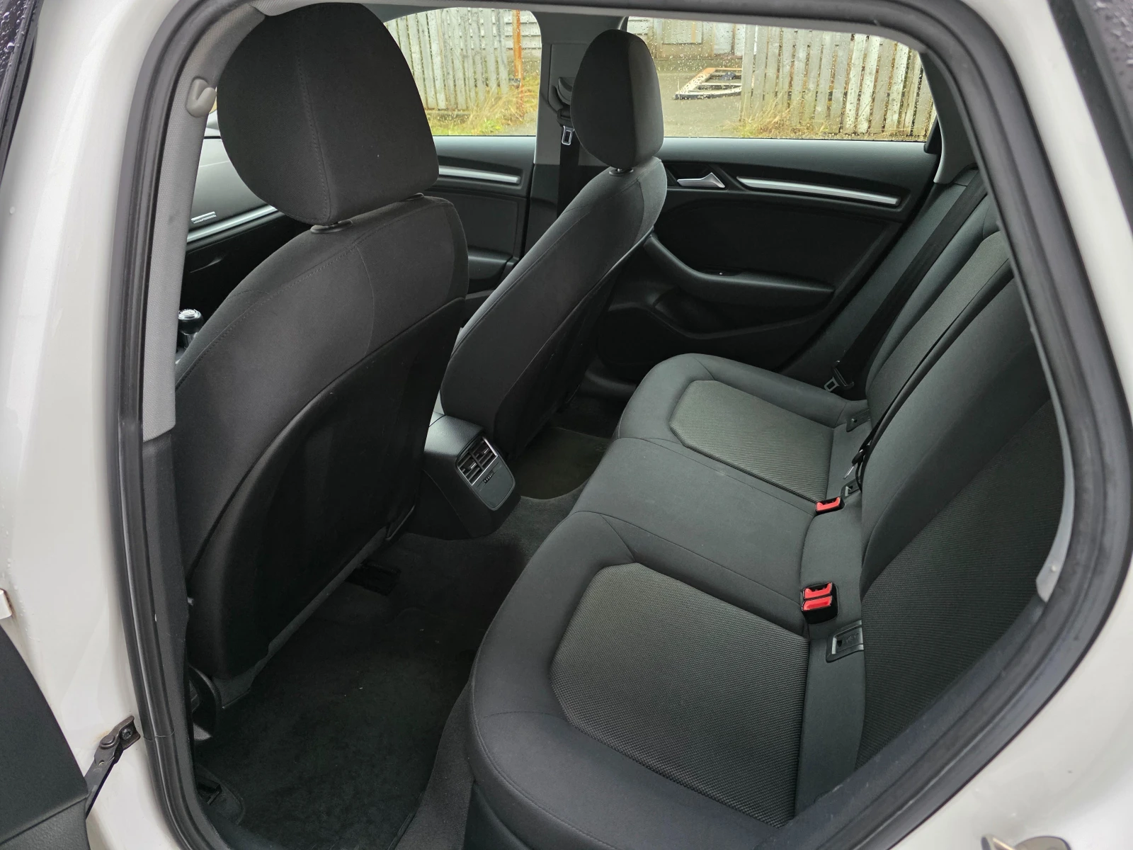 Audi A3 Sportback 30 TFSI - изображение 9