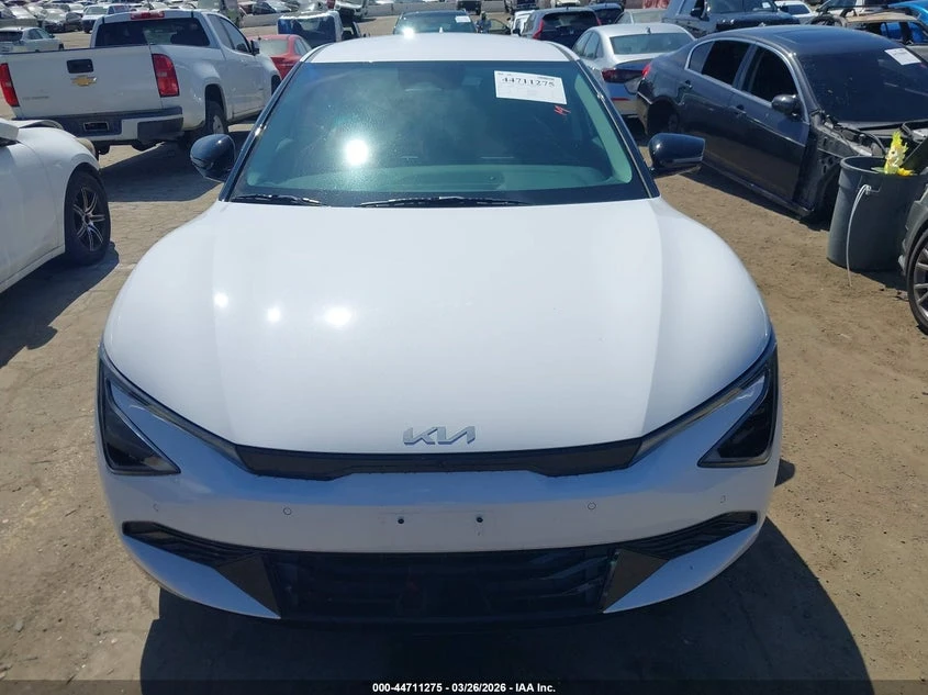 Kia EV6 Wind, снимка 12 - Автомобили и джипове - 54419070