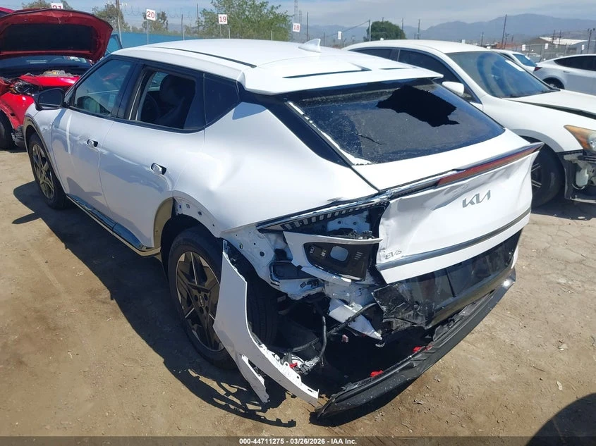 Kia EV6 Wind, снимка 3 - Автомобили и джипове - 54419070