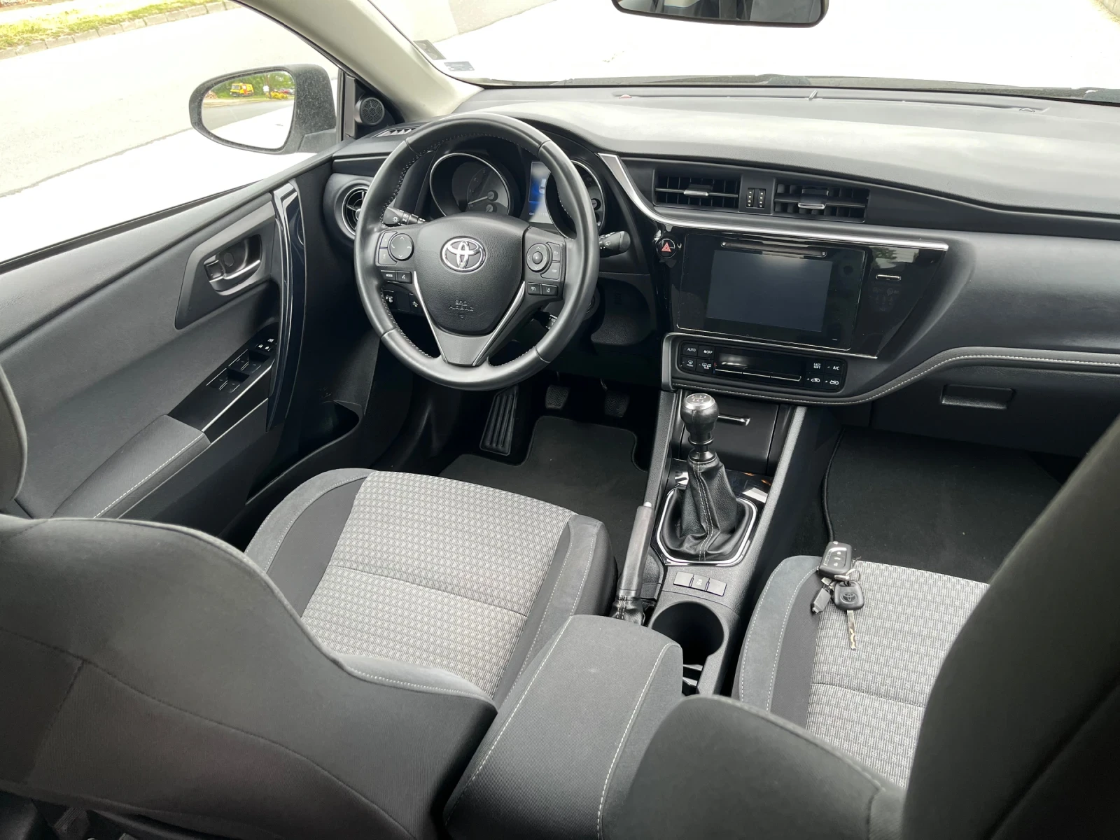 Toyota Auris | Mobile.bg � ����������� 12