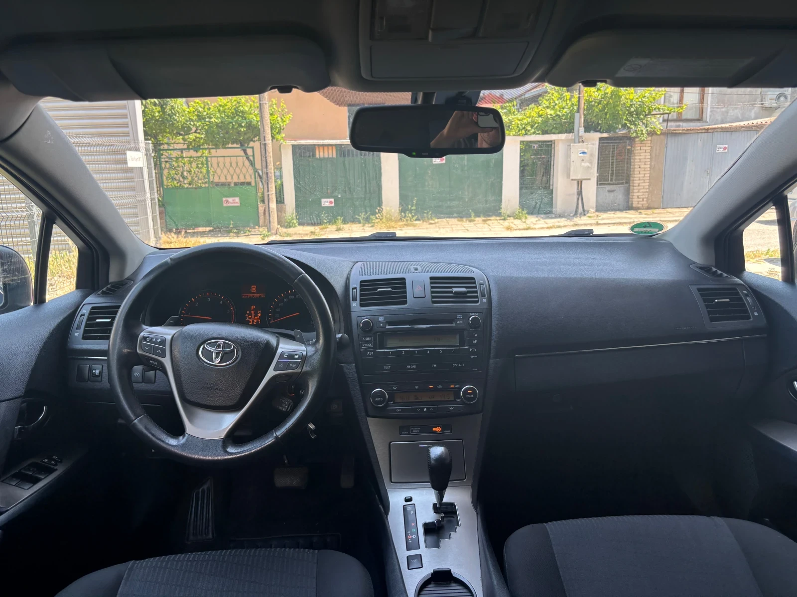 Toyota Avensis 2.2d AT EURO 5, снимка 10 - Автомобили и джипове - 55011818
