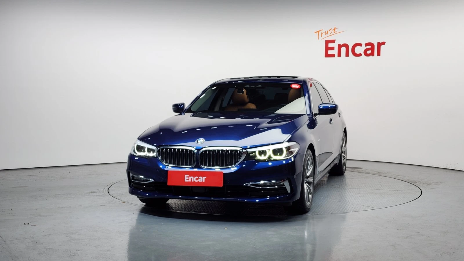 BMW 520 ЛЮК* HUD* ПОДГРЕВ ВОЛАН* ЕЛ. БАГАЖНИК* КРАЙНА ЦЕНА, снимка 3 - Автомобили и джипове - 55344740