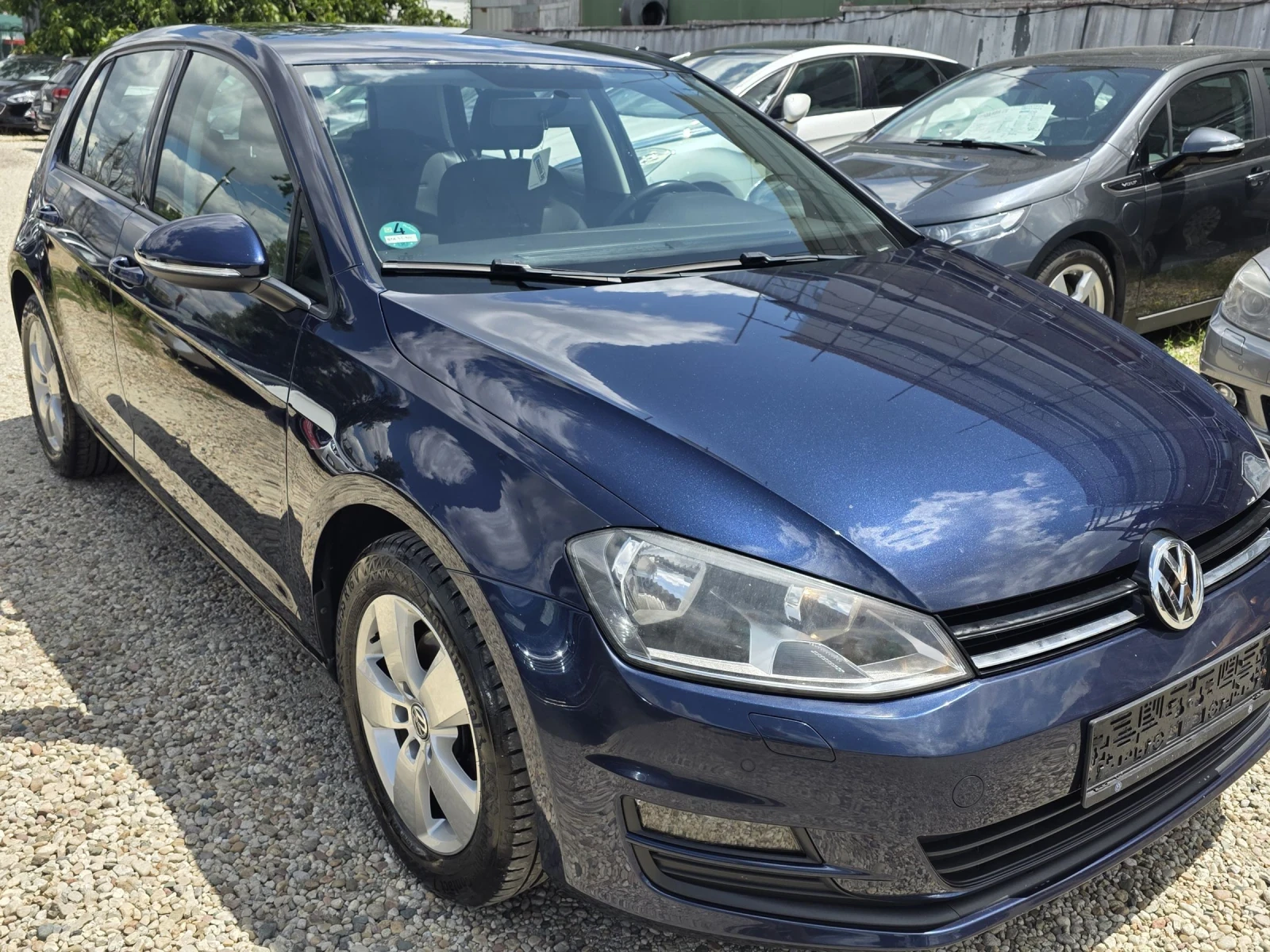 VW Golf 1.2 TSI BLUEMOTION, снимка 2 - Автомобили и джипове - 55390771