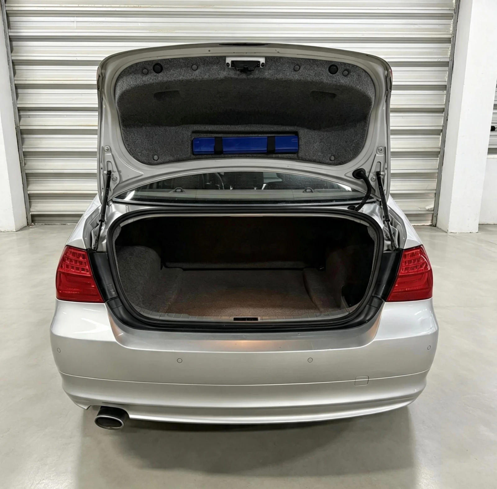 BMW 320, снимка 17 - Автомобили и джипове - 55648893