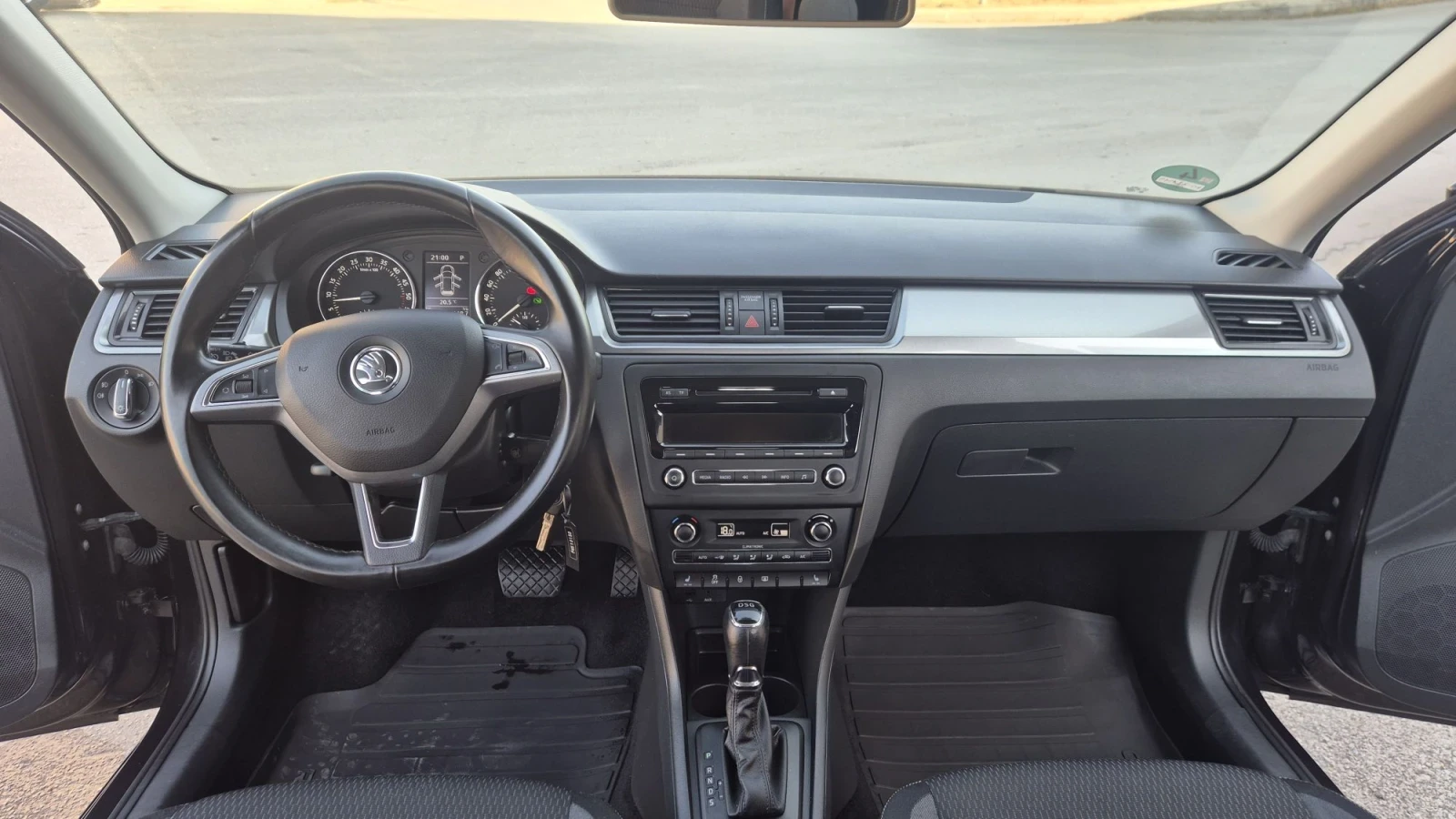 Skoda Rapid Дизел 1600кб, снимка 10 - Автомобили и джипове - 55799626
