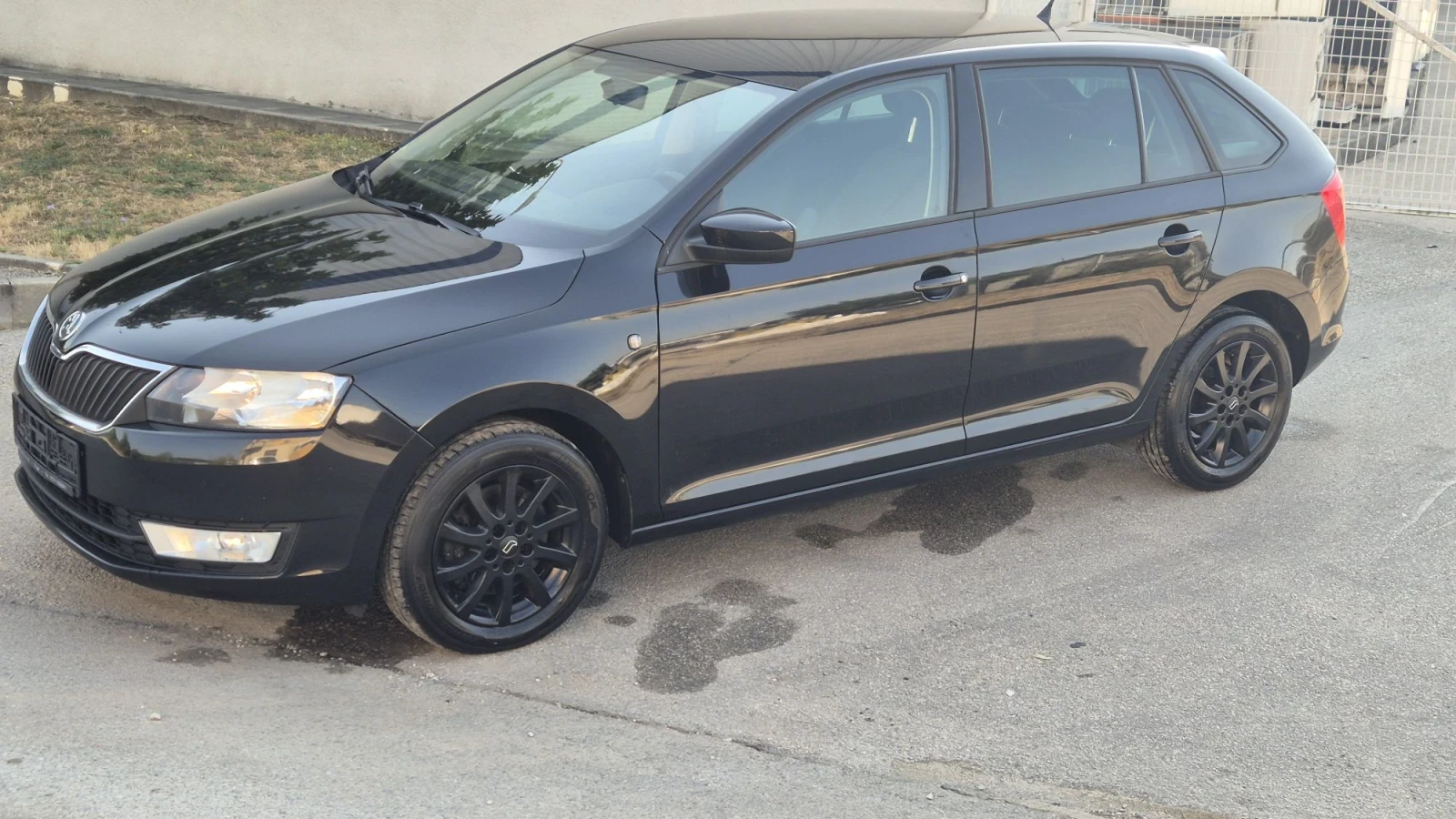 Skoda Rapid Дизел 1600кб, снимка 6 - Автомобили и джипове - 55799626