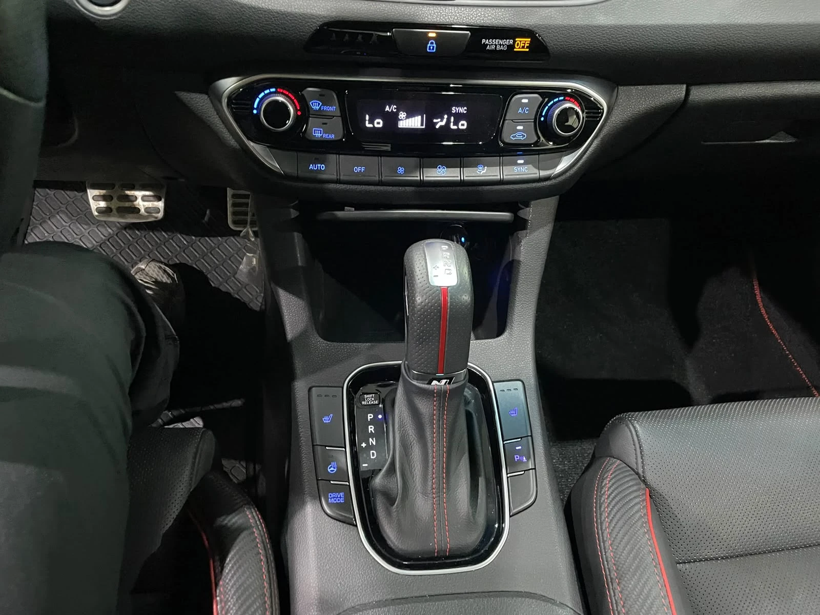 Hyundai I30 1.6 Turbo ! N Line !, снимка 15 - Автомобили и джипове - 55927202
