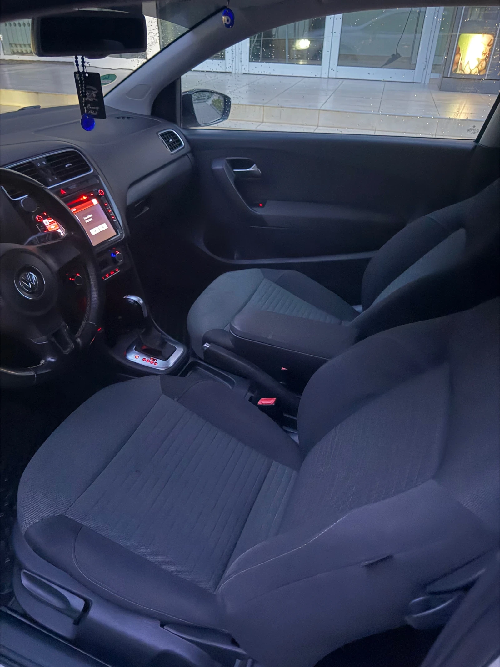 VW Polo, снимка 8 - Автомобили и джипове - 56120822