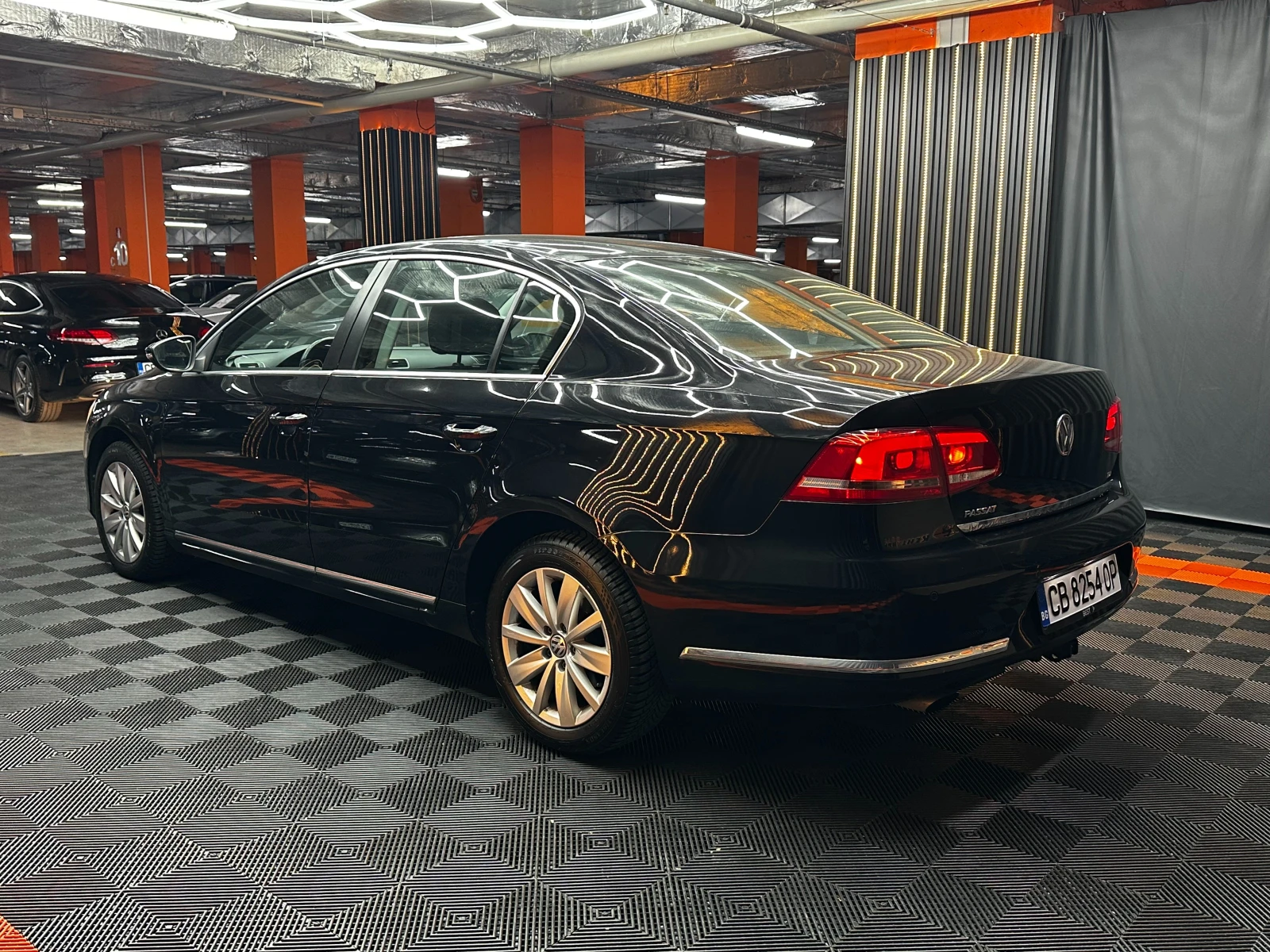 VW Passat 1.6TDI 105кс 6 скорости, снимка 6 - Автомобили и джипове - 56131745