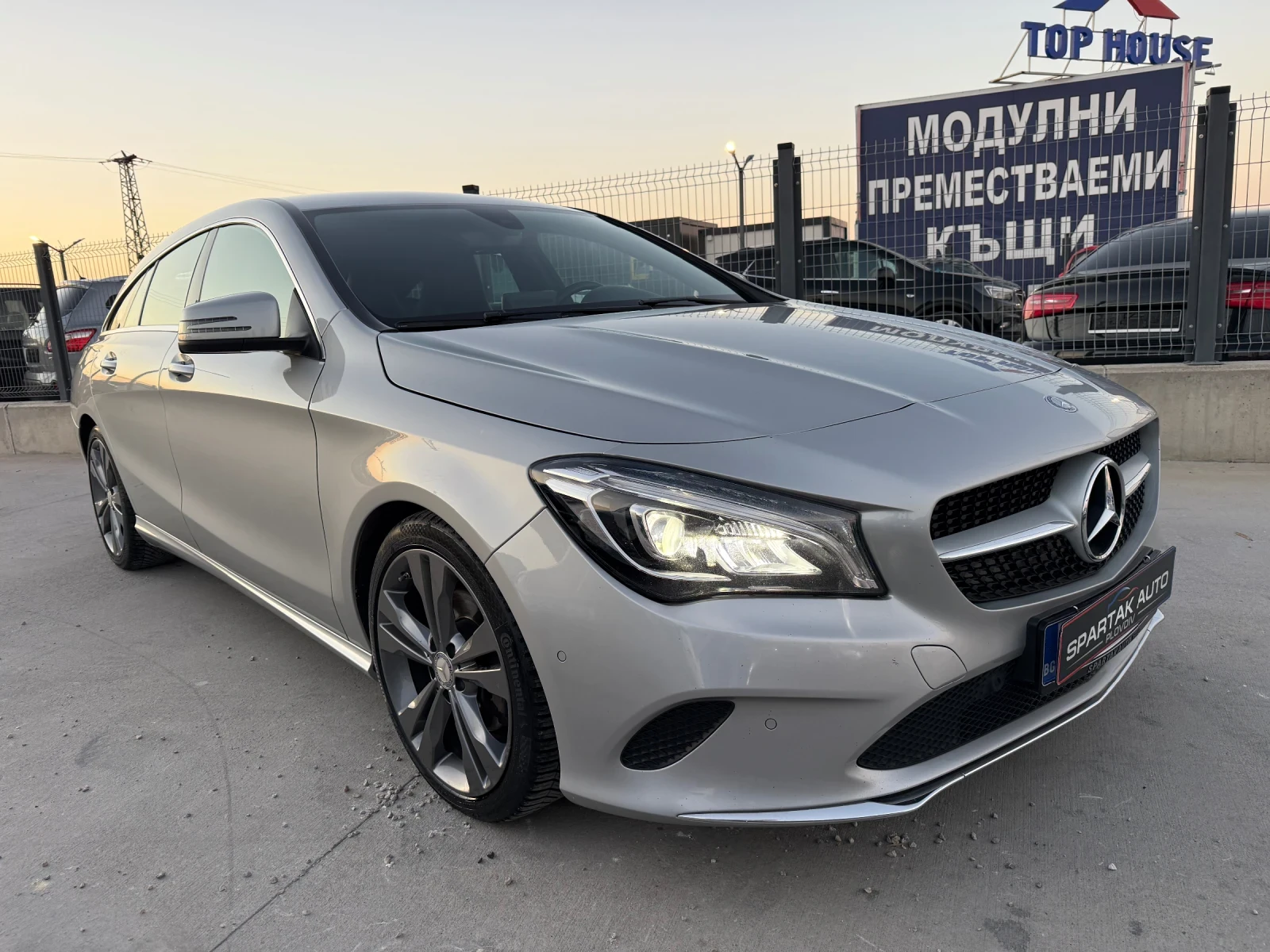 Mercedes-Benz CLA 250 D* 2017г* 212.000КМ* 1ви Собственик* Сервизна Исто, снимка 3 - Автомобили и джипове - 56154079