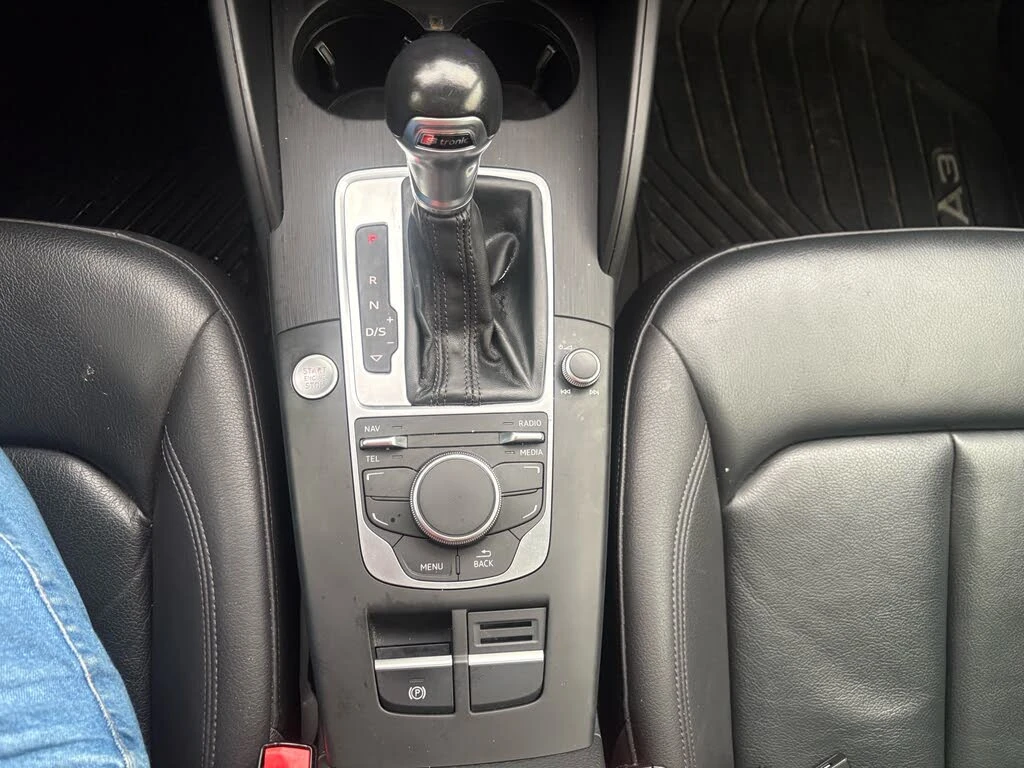 Audi A3 Sedan quattro Progressiv, снимка 15 - Автомобили и джипове - 56216099