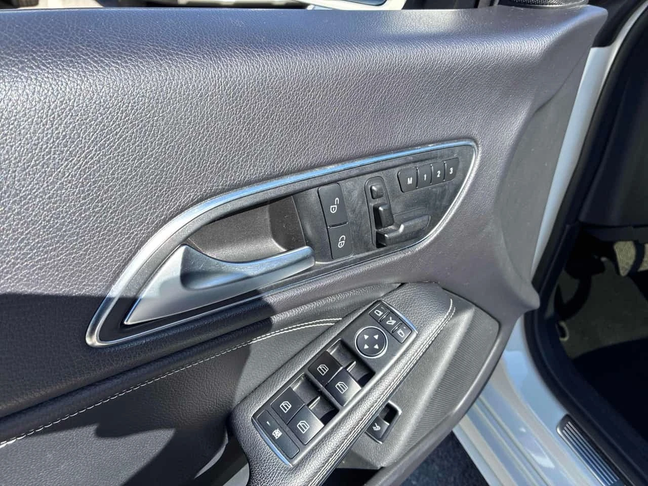 Mercedes-Benz CLA 250 4MATIC * ГЛАВНО ПРЕДСТАВИТЕЛСТВО НА MERCEDES* , снимка 10 - Автомобили и джипове - 56222229