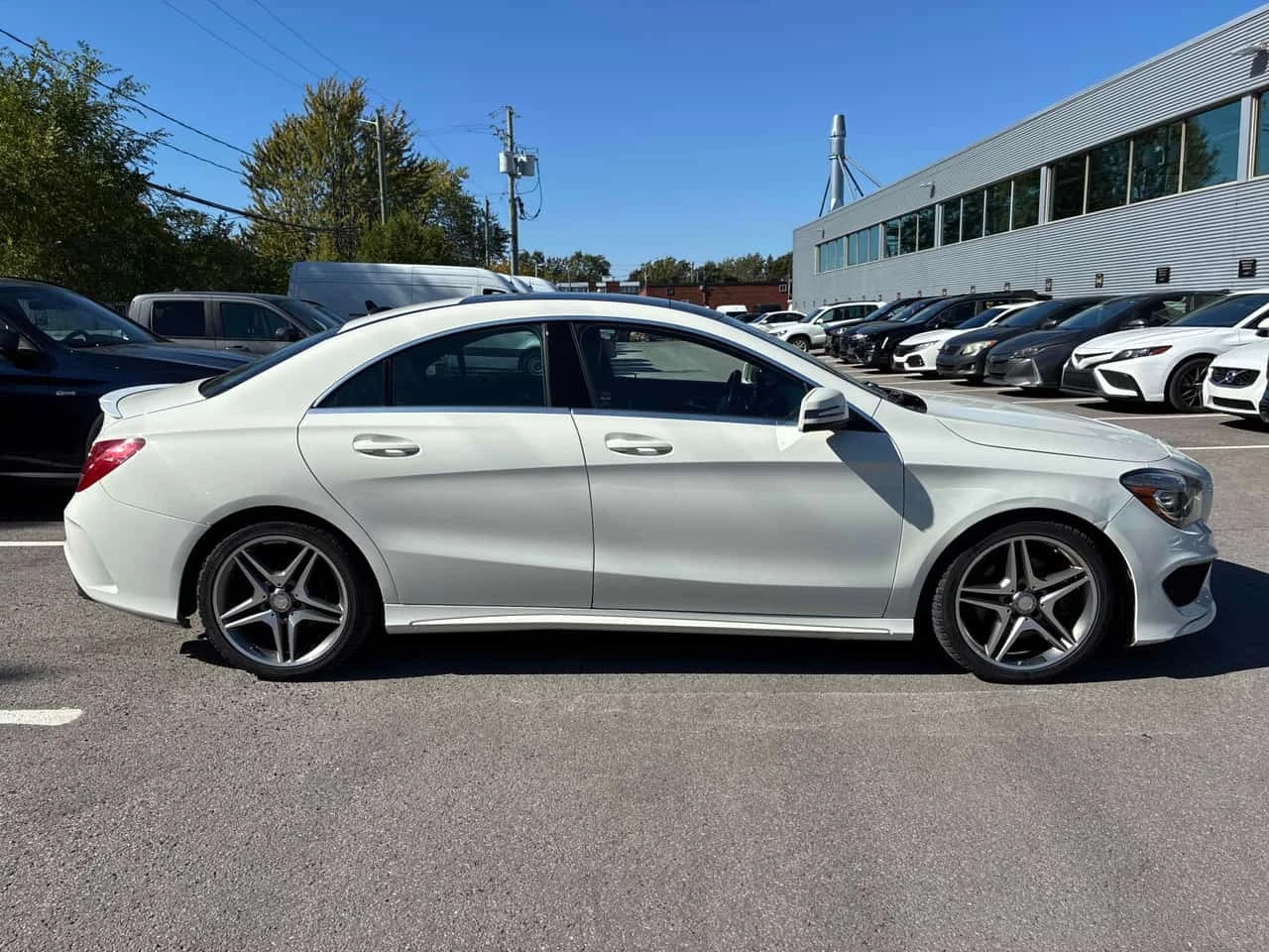Mercedes-Benz CLA 250 4MATIC * ГЛАВНО ПРЕДСТАВИТЕЛСТВО НА MERCEDES* , снимка 4 - Автомобили и джипове - 56222229