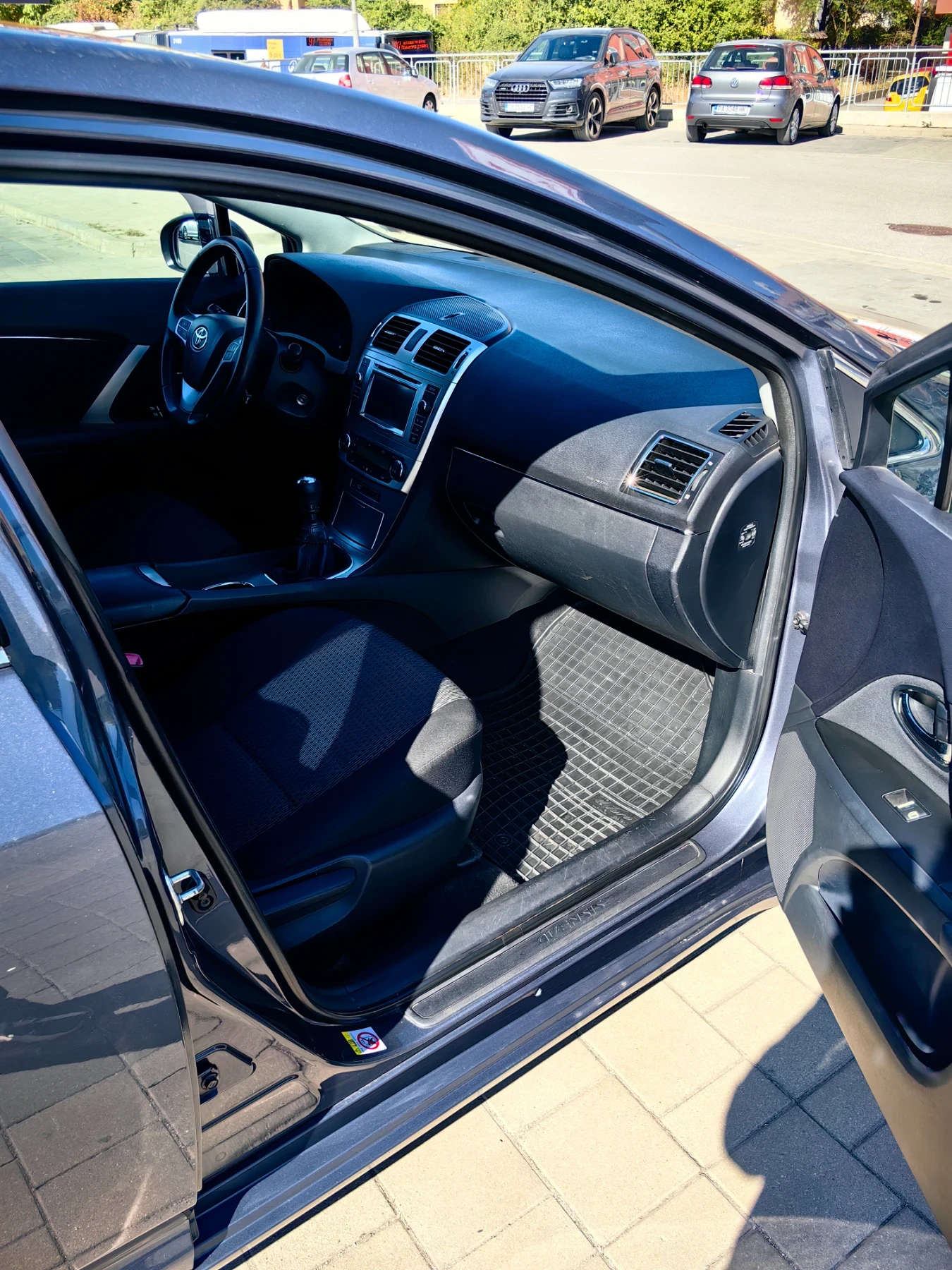 Toyota Avensis, снимка 8 - Автомобили и джипове - 56359361