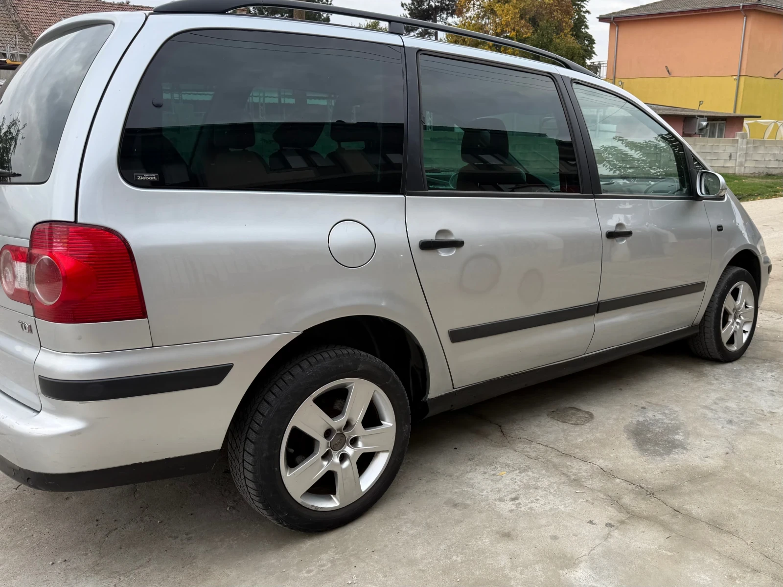 VW Sharan, снимка 4 - Автомобили и джипове - 56547663