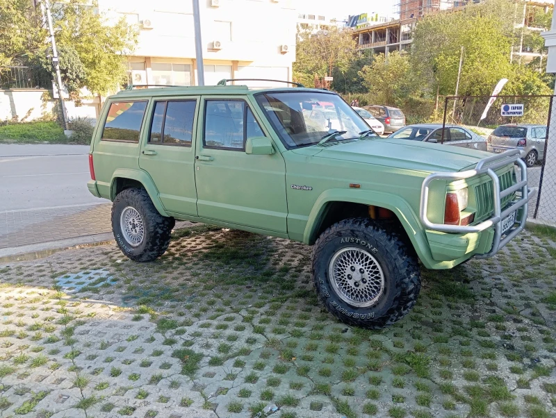 Jeep Cherokee, снимка 1 - Автомобили и джипове - 48625314