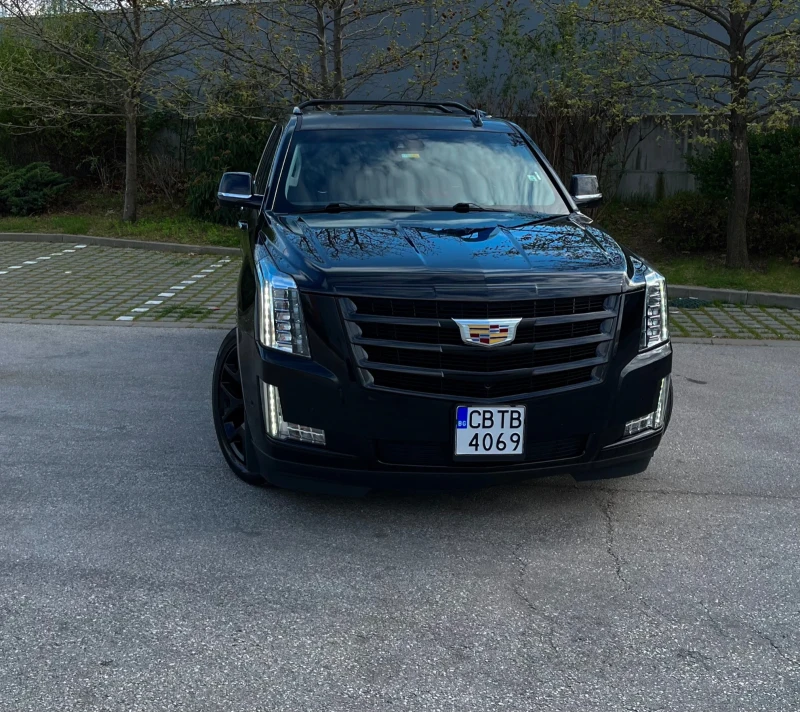 Cadillac Escalade, снимка 1 - Автомобили и джипове - 49453580