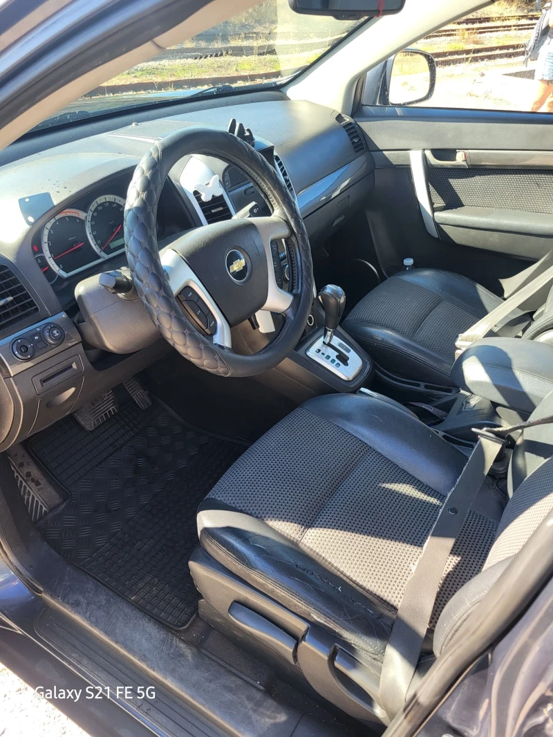 Chevrolet Captiva, снимка 11 - Автомобили и джипове - 52776443
