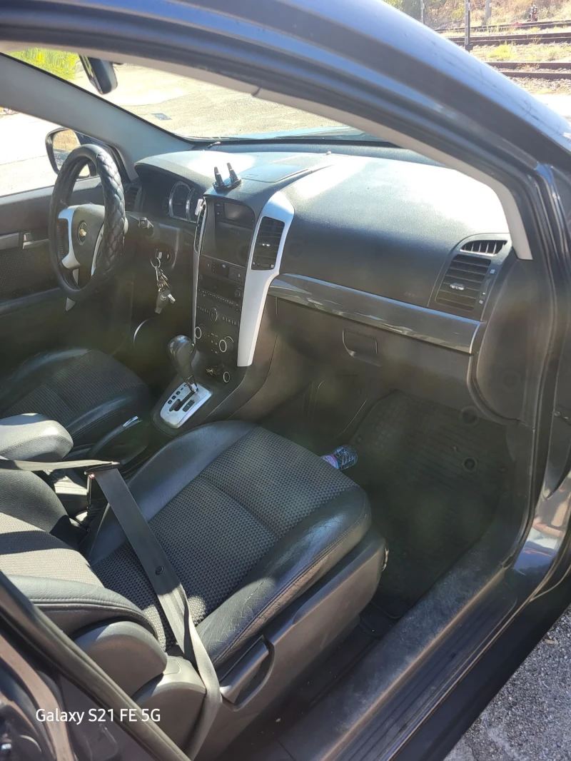 Chevrolet Captiva, снимка 7 - Автомобили и джипове - 52776443