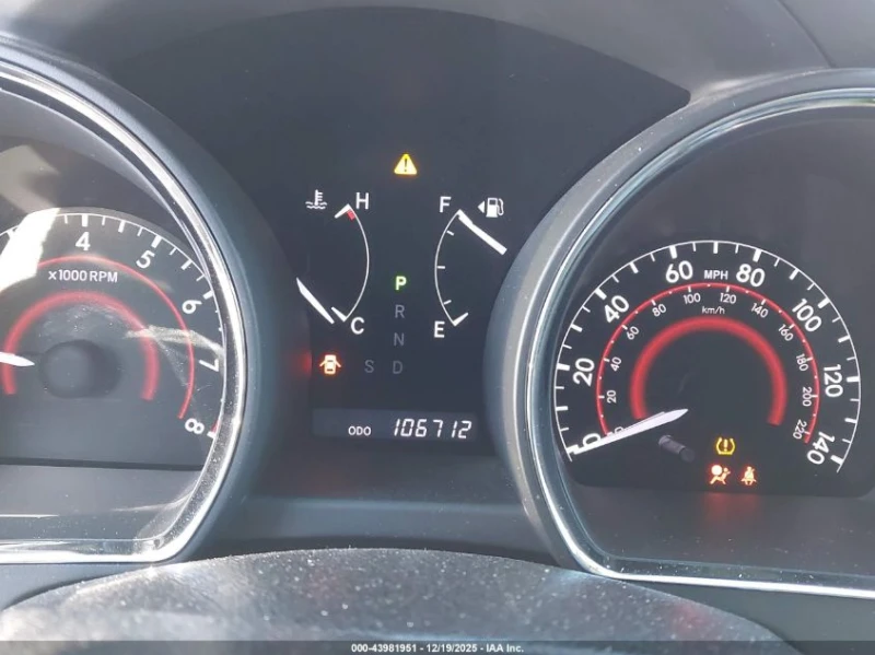 Toyota Highlander 3.5L V-6 DOHC, VVT, 270HP All Wheel Drive, снимка 7 - Автомобили и джипове - 53100826
