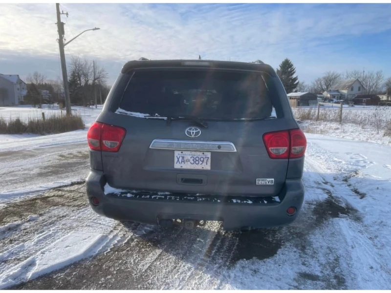 Toyota Sequoia 5.7L Platinum 4WD * * CARFAX * * АВТО КРЕДИТ * * , снимка 5 - Автомобили и джипове - 53398268