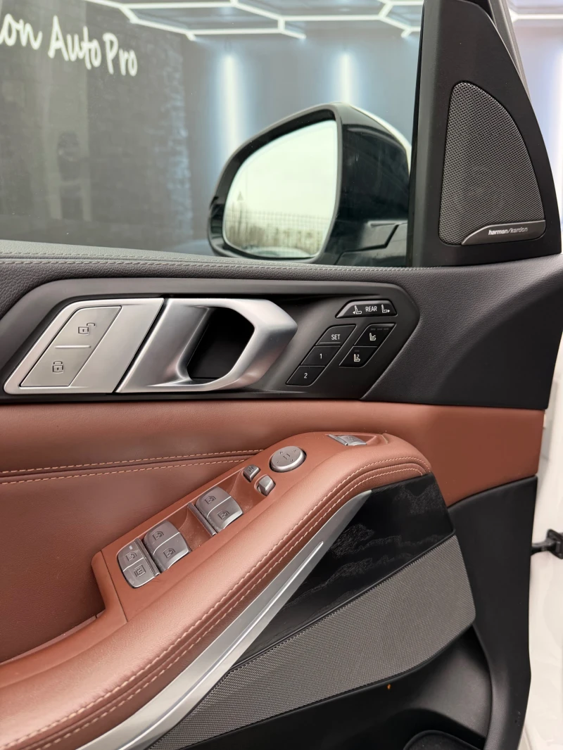 BMW X7 M-Packet Swarovski-FULL, снимка 8 - Автомобили и джипове - 53413396