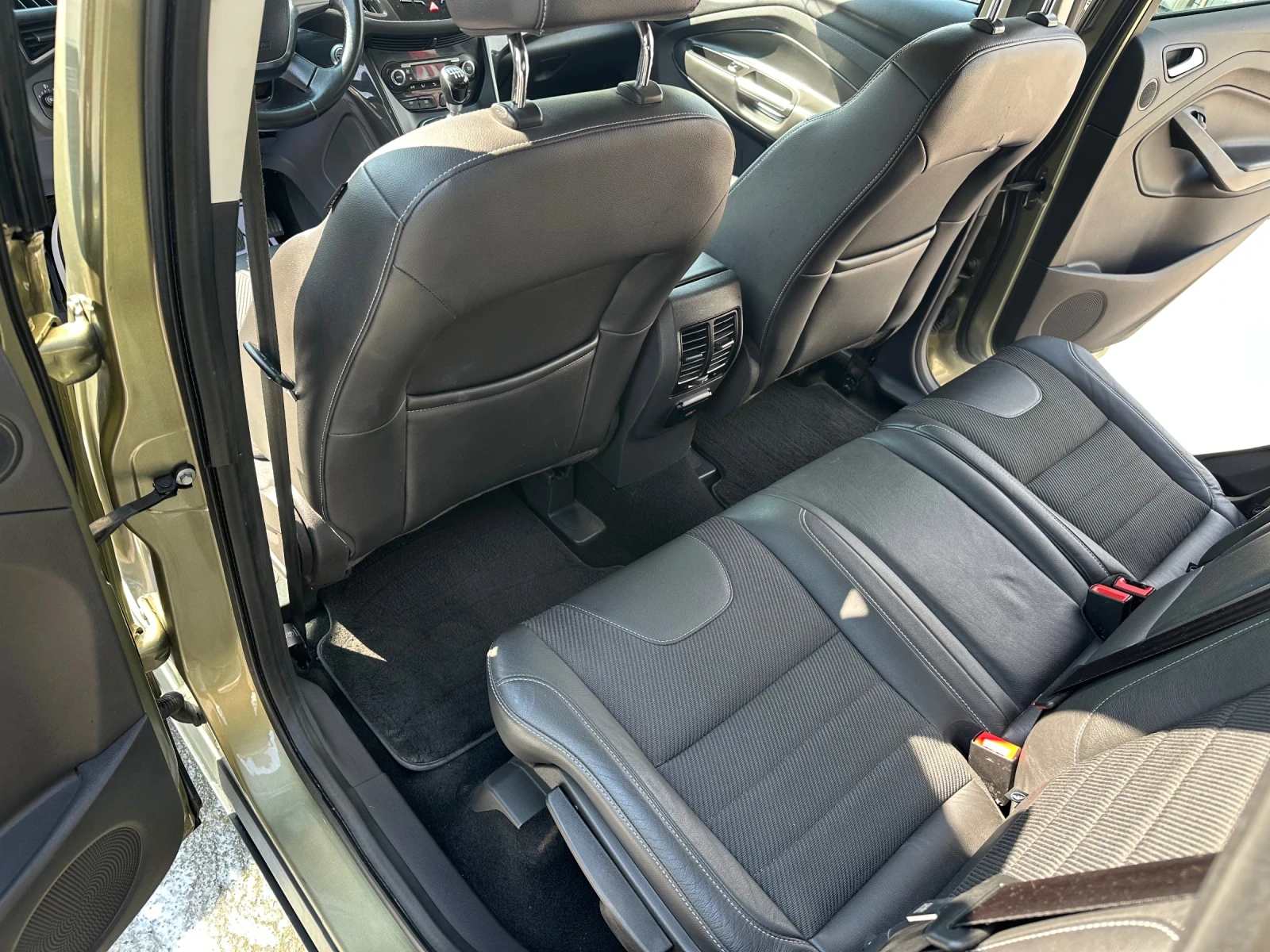 Ford Kuga 2.0TDI 4x4 Ръчка Кожа Подгрев  - изображение 9