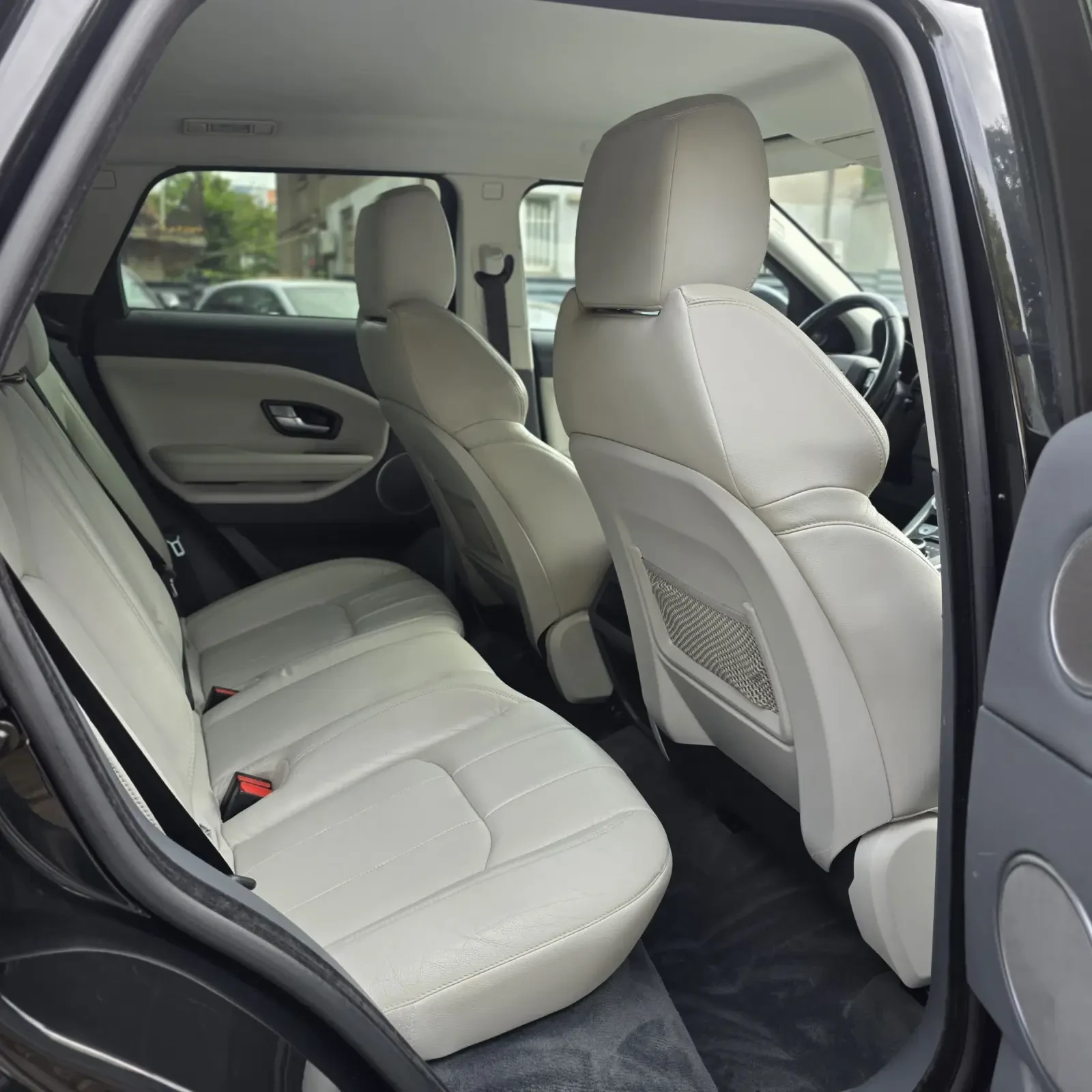 Land Rover Range Rover Evoque 2.0D/4x4/AUTOMATIC - изображение 10