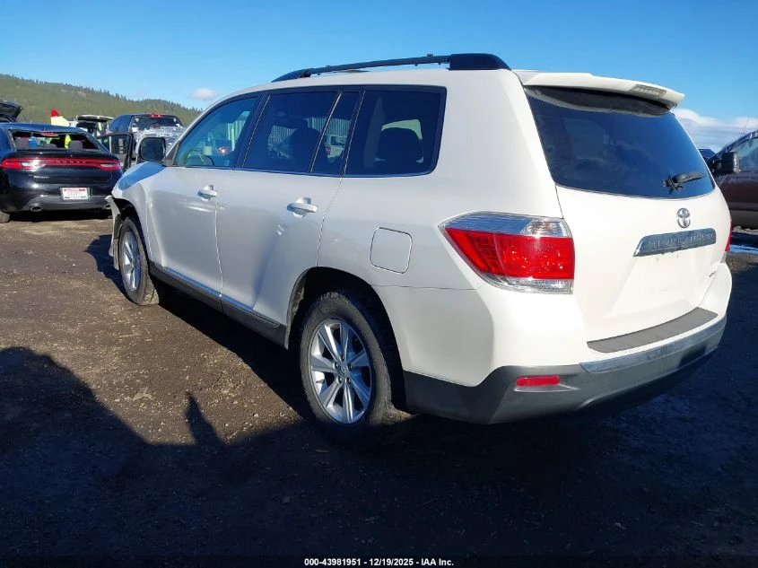 Toyota Highlander 3.5L V-6 DOHC, VVT, 270HP All Wheel Drive - изображение 8