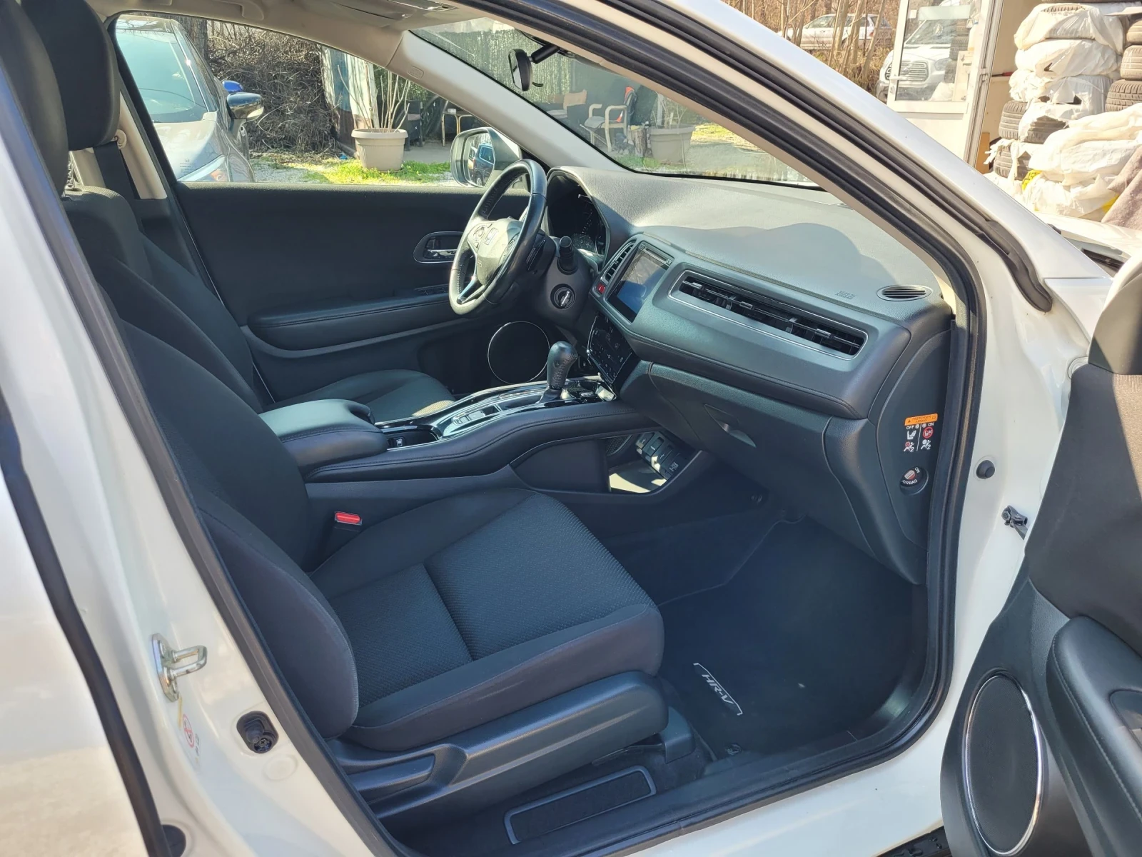 Honda Hr-v 1.5 i-vtec automatic  - изображение 8