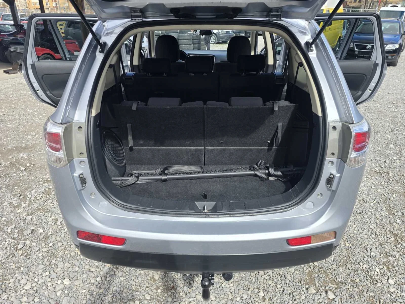 Mitsubishi Outlander 2.2DID 150KC, снимка 15 - Автомобили и джипове - 54048202