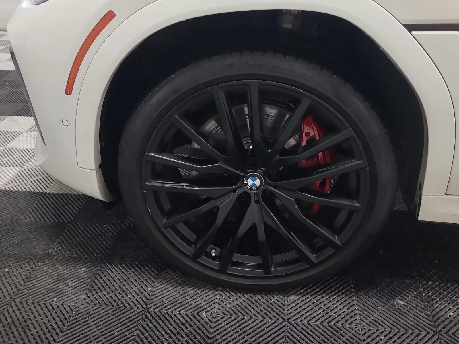 BMW X6 M50I* Pano* Laser* H/K* Подгрев* , снимка 11 - Автомобили и джипове - 54068357