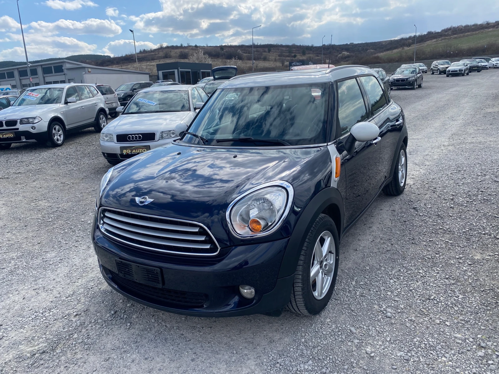 Mini Countryman 1.6i Кожа Панорама Нави, снимка 3 - Автомобили и джипове - 54729373
