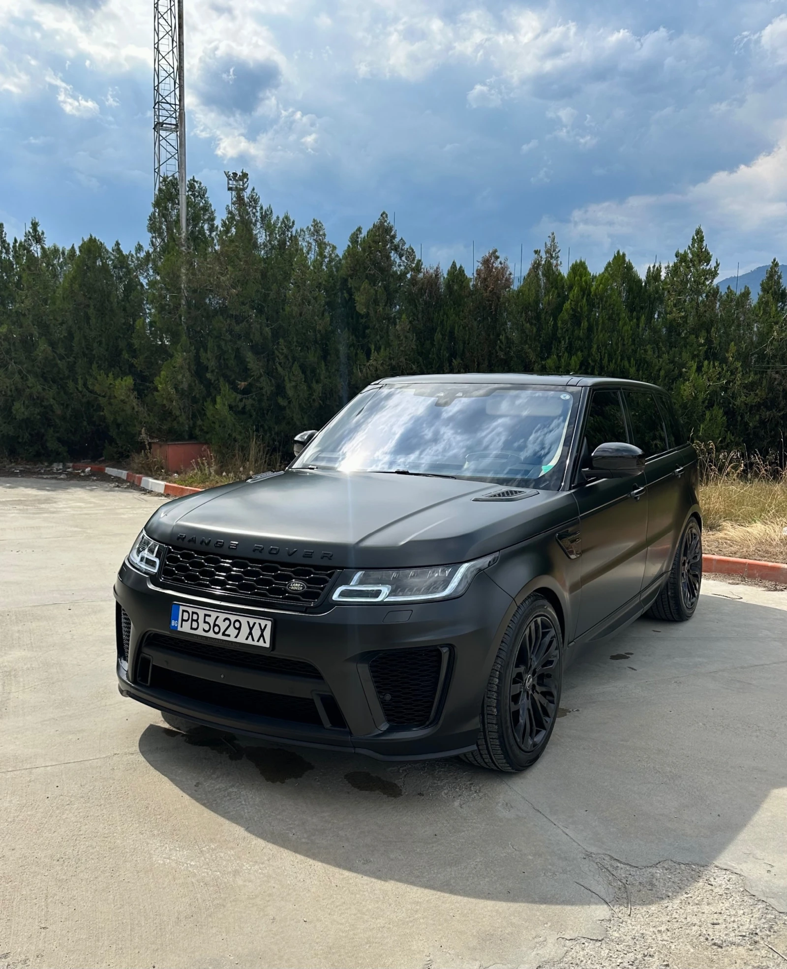 Land Rover Range Rover Sport  SVR Facelift , снимка 2 - Автомобили и джипове - 55207856