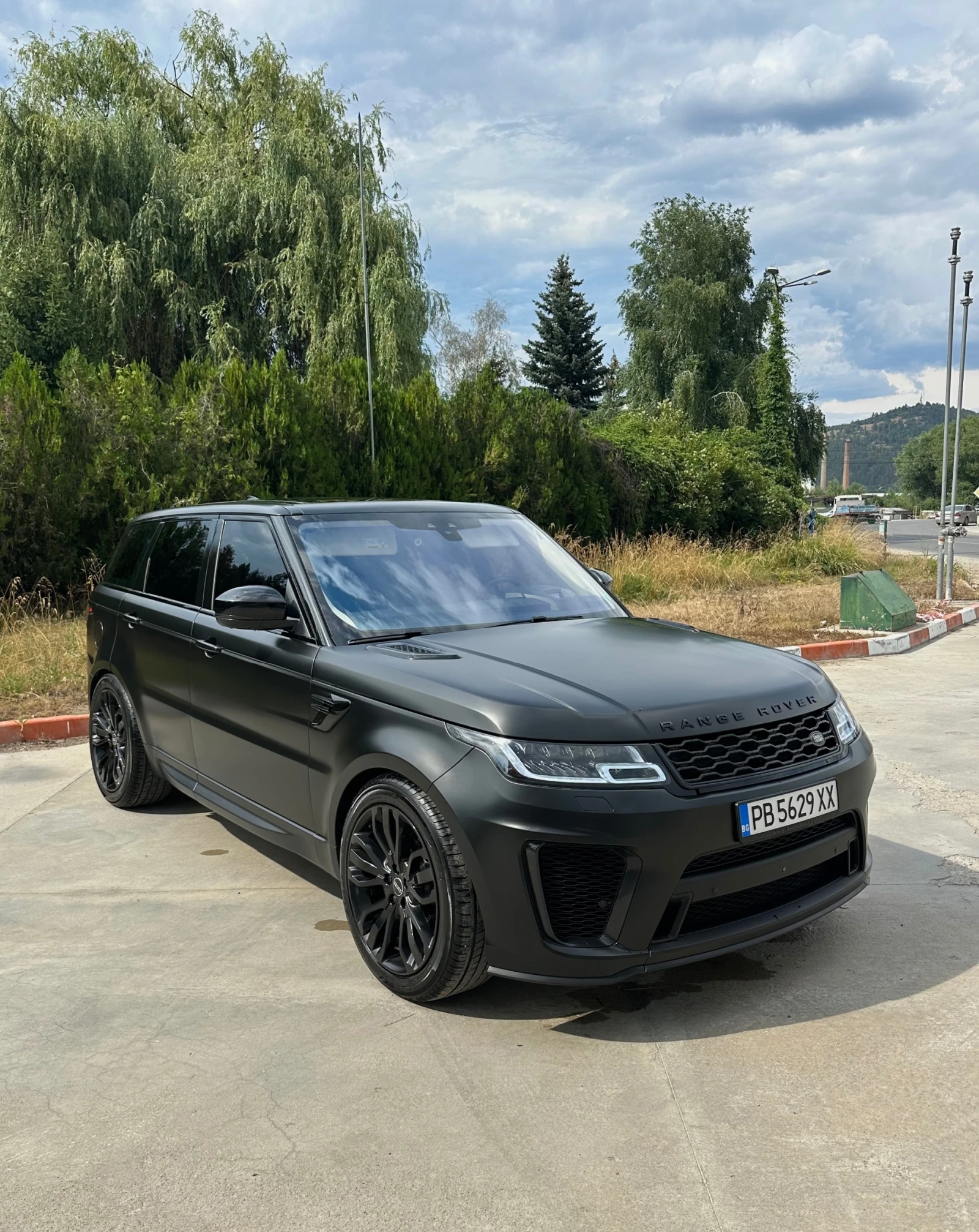 Land Rover Range Rover Sport  SVR Facelift , снимка 3 - Автомобили и джипове - 55207856