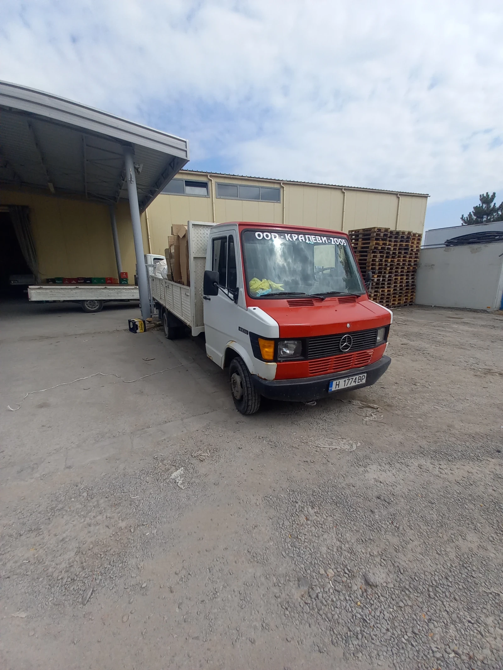 Mercedes-Benz 409 , , б" категория, снимка 1