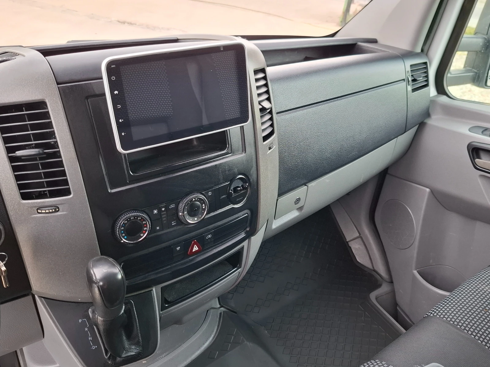 Mercedes-Benz Sprinter 318 Maxi/4.53m/Клима - изображение 10