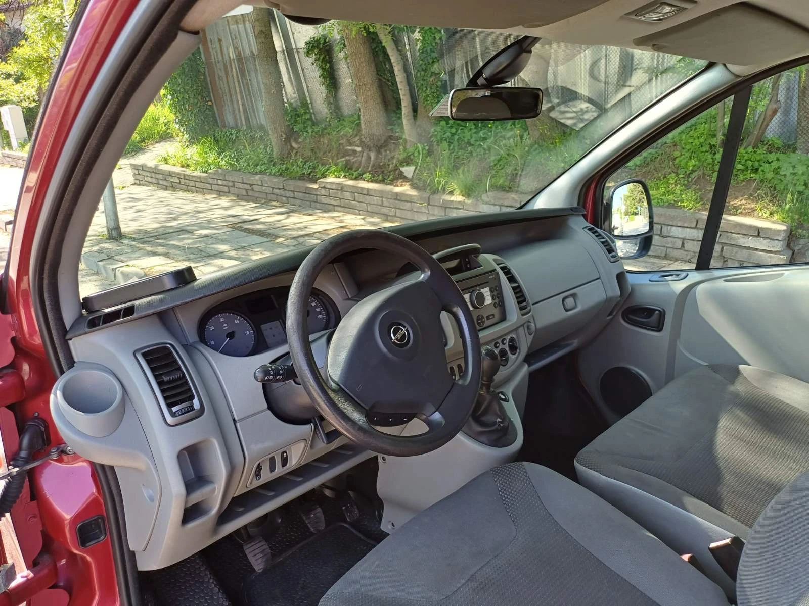Opel Vivaro 2.5CDTI 8 + 1 - изображение 9