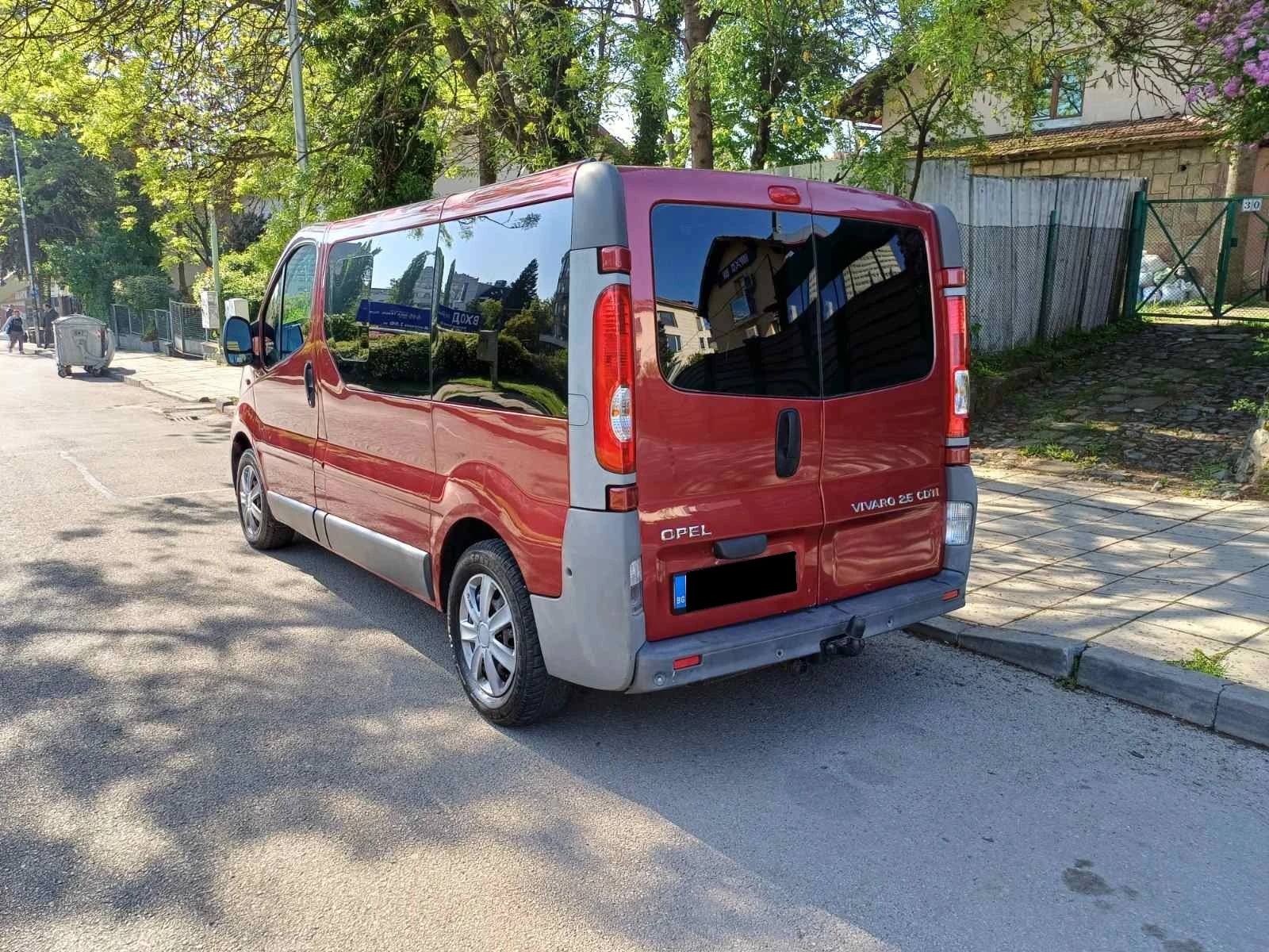 Opel Vivaro 2.5CDTI 8 + 1 - изображение 4