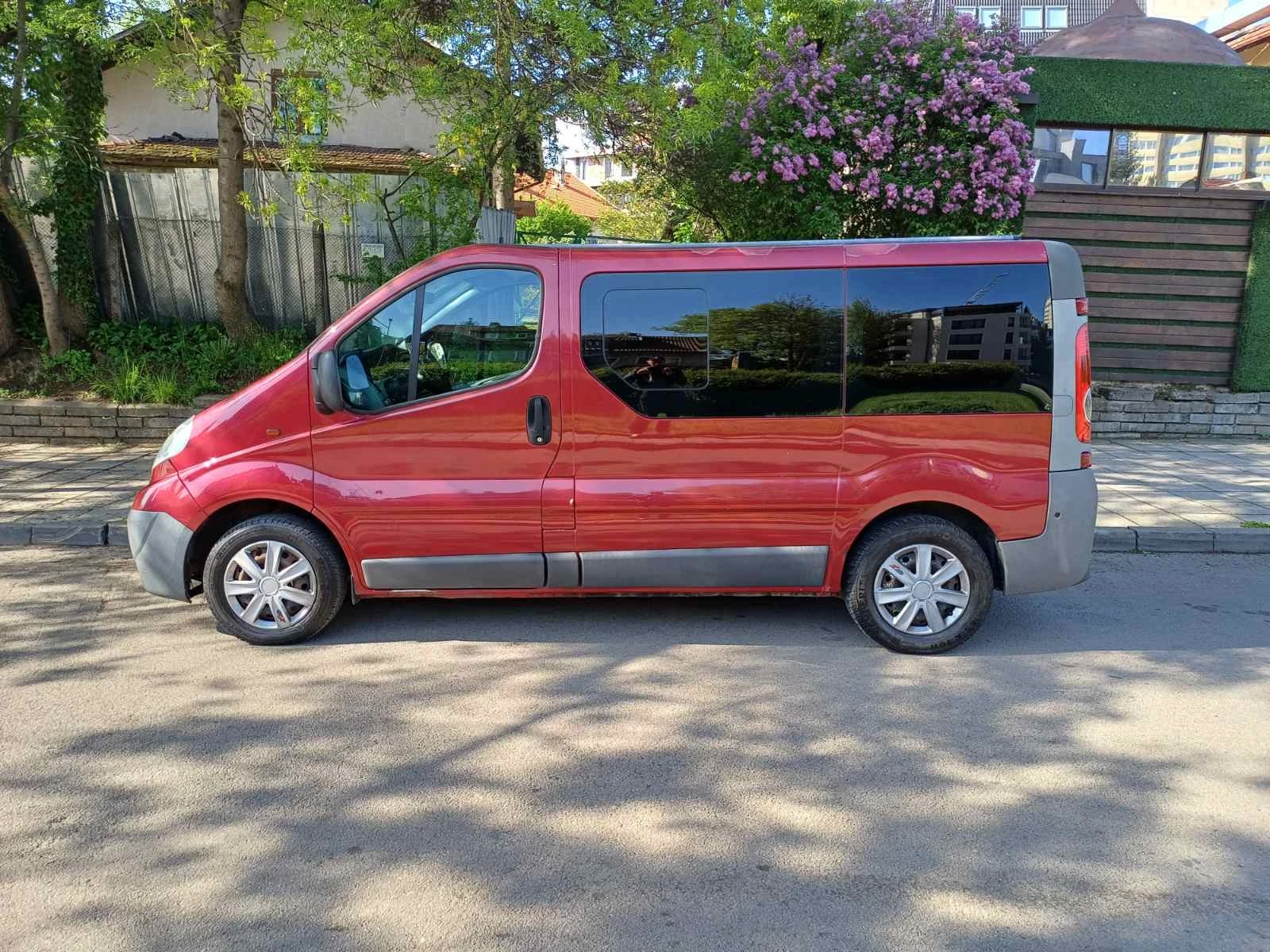 Opel Vivaro 2.5CDTI 8 + 1 - изображение 3