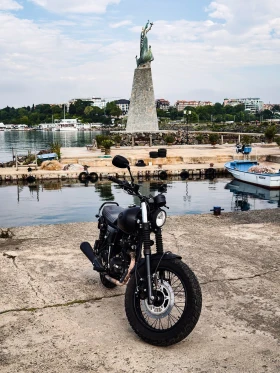 Honda Cb Archive Motorcycle Scrambler, снимка 2