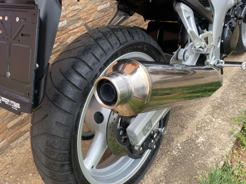 Suzuki SV 650cc 11k км!, снимка 7 - Мотоциклети и мототехника - 49654013