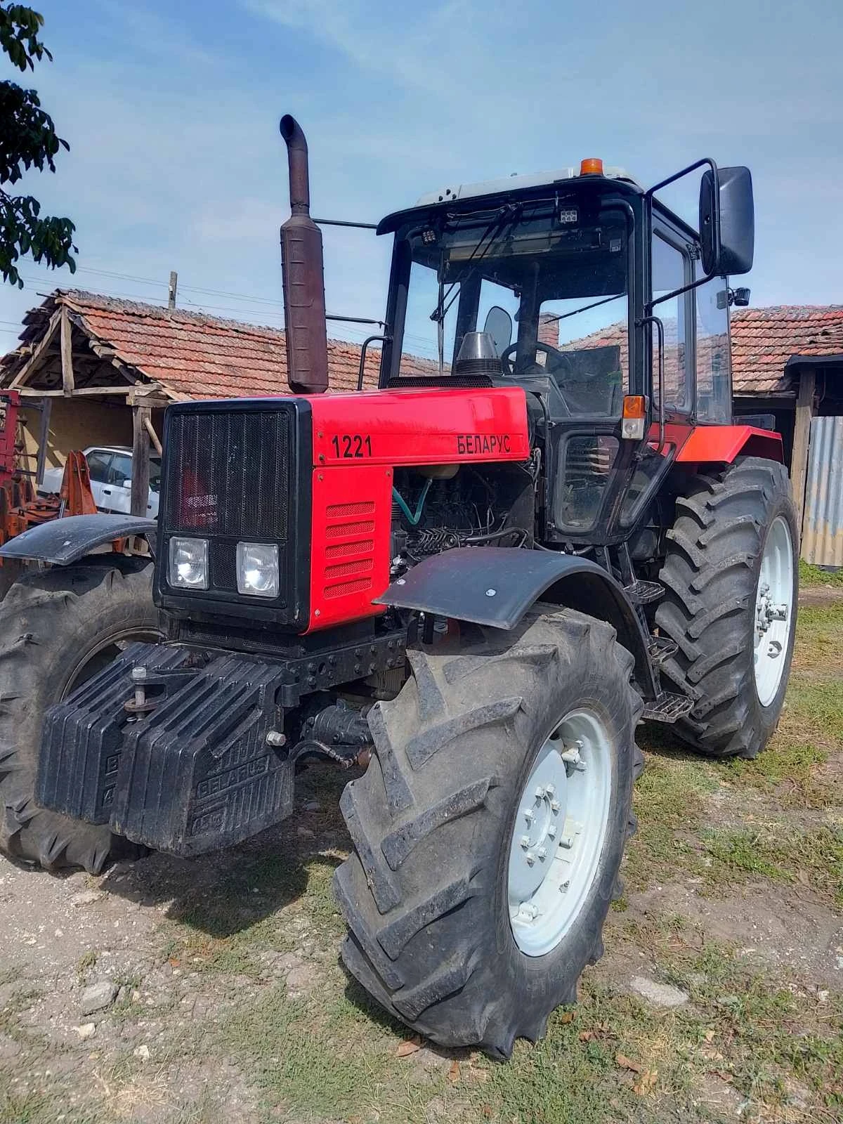 Трактор Беларус 1221, снимка 13 - Селскостопанска техника - 55299194