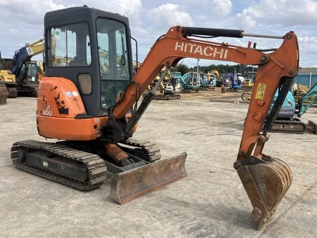 Багер Hitachi ZX30U / ПЕРФЕКТЕН / ОЧАКВАН ВНОС - изображение 2