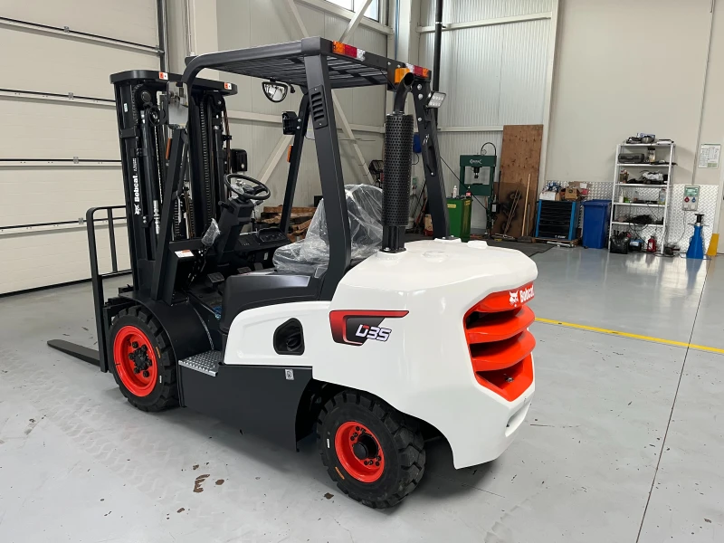 Мотокар Bobcat D35NXP, снимка 2 - Индустриална техника - 51264089