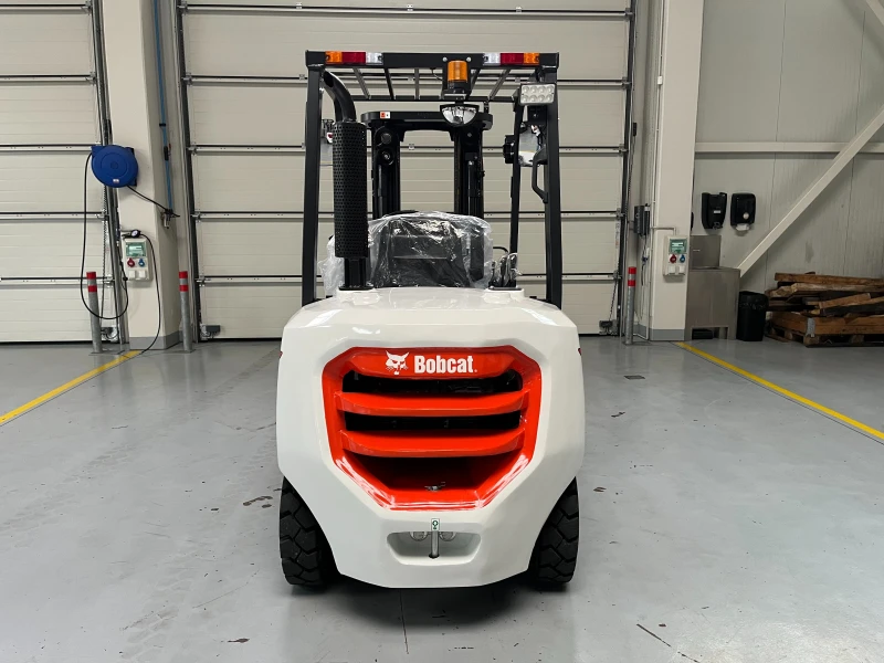 Мотокар Bobcat D35NXP, снимка 4 - Индустриална техника - 51264089