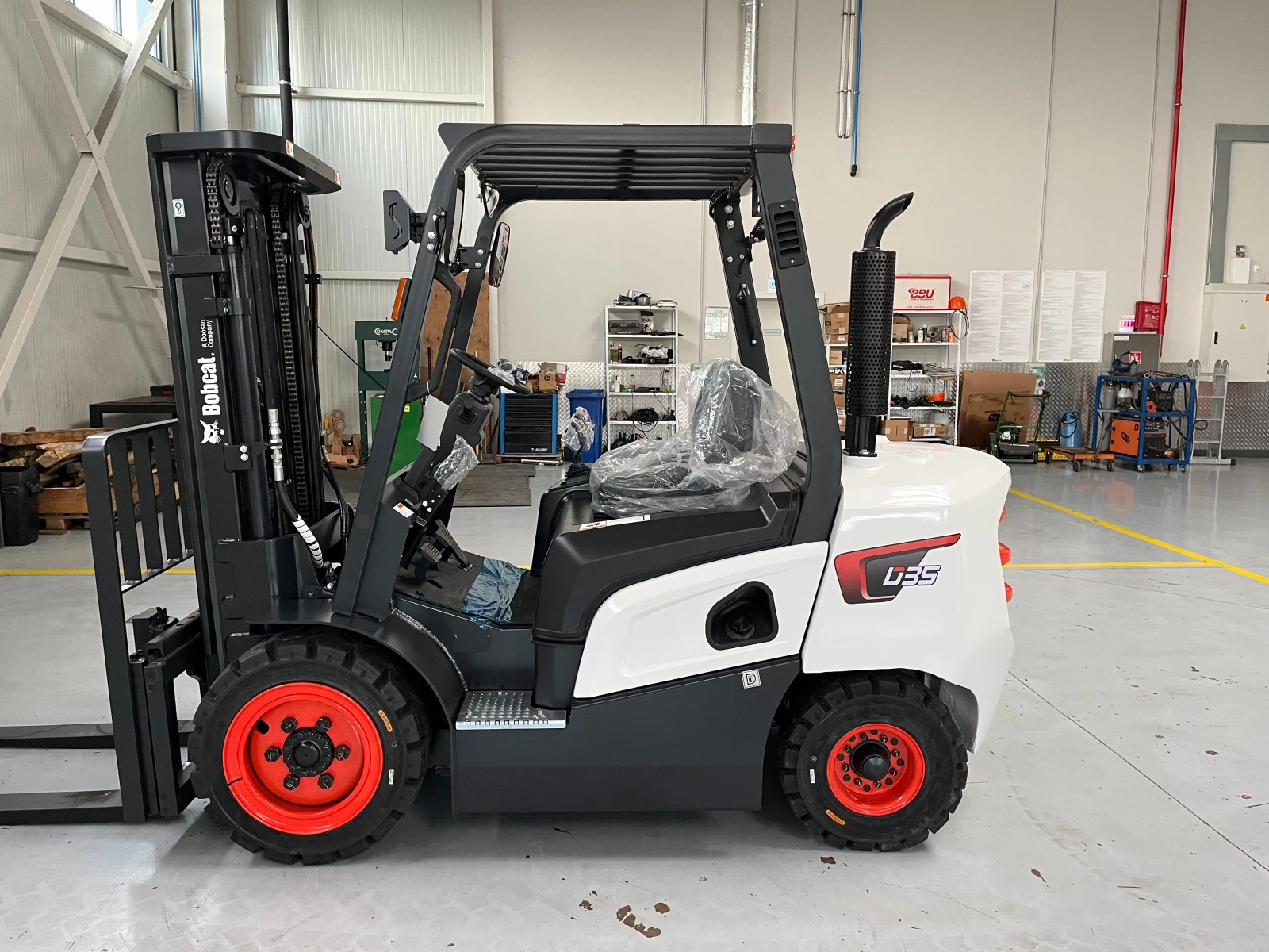 Мотокар Bobcat D35NXP, снимка 1