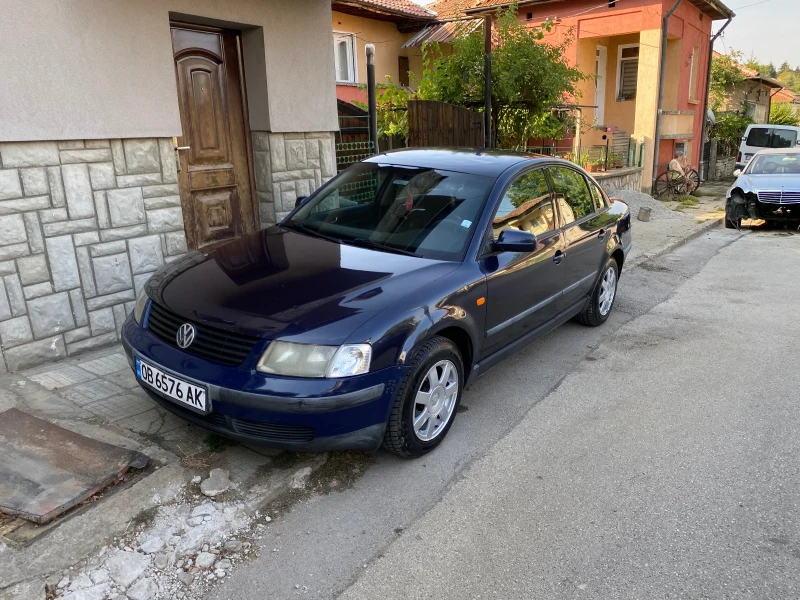 VW Passat 1.8T, снимка 1 - Автомобили и джипове - 47139500